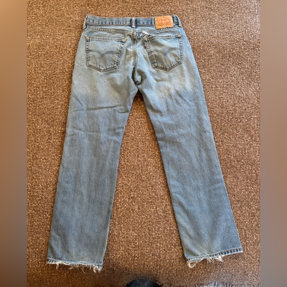 Levi's Women's Light Blue Cropped Jeans - Picture 9 of 10